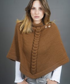 poncho-marron-con-corazon